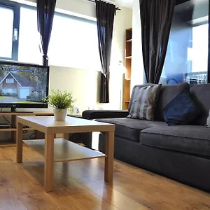  شقة Beautiful 4-bedroom Flat In Bridge/borough!